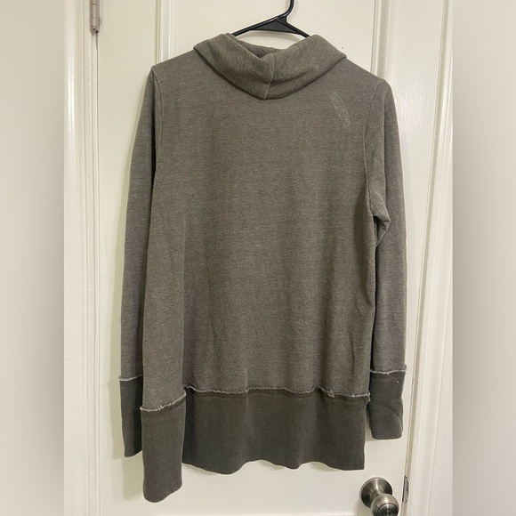 Lucky Brand women's xl grey cowl neck lightweight sweatshirt w/side slit - Picture 6 of 7